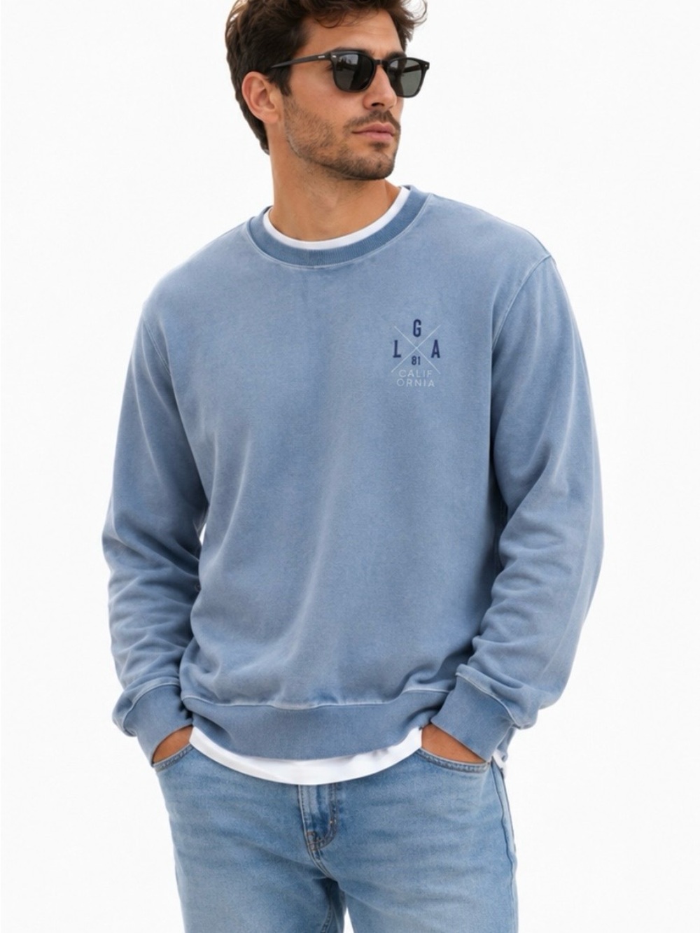 Guess Unisex Blue Distressed  Crewneck Sweater NWT size L